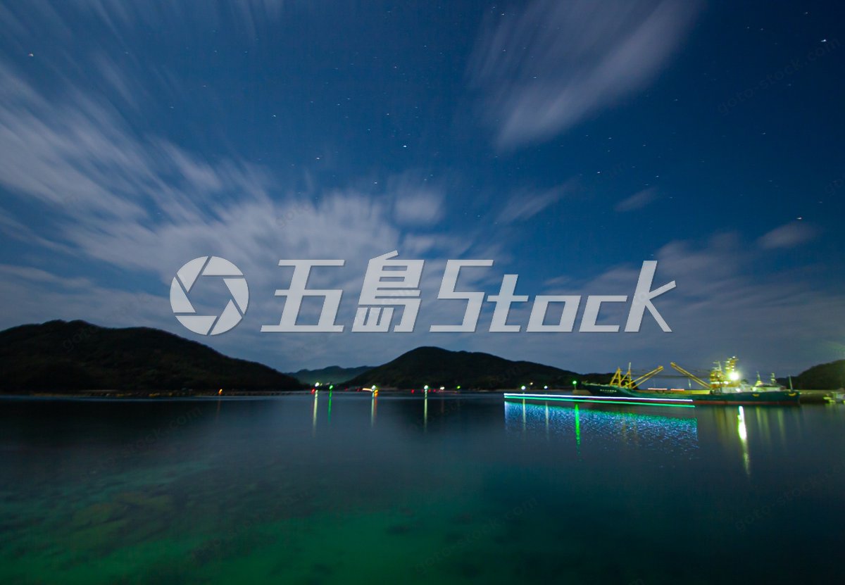 長崎・五島列島 満点の星空と漁火が織りなす神秘の夜景