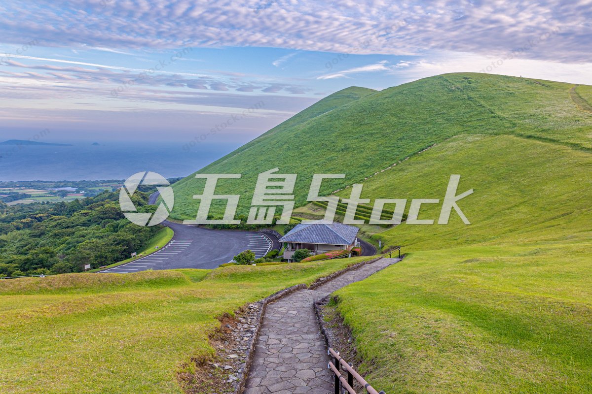 五島列島 福江島 鬼岳の壮大な草原と海が織りなす絶景