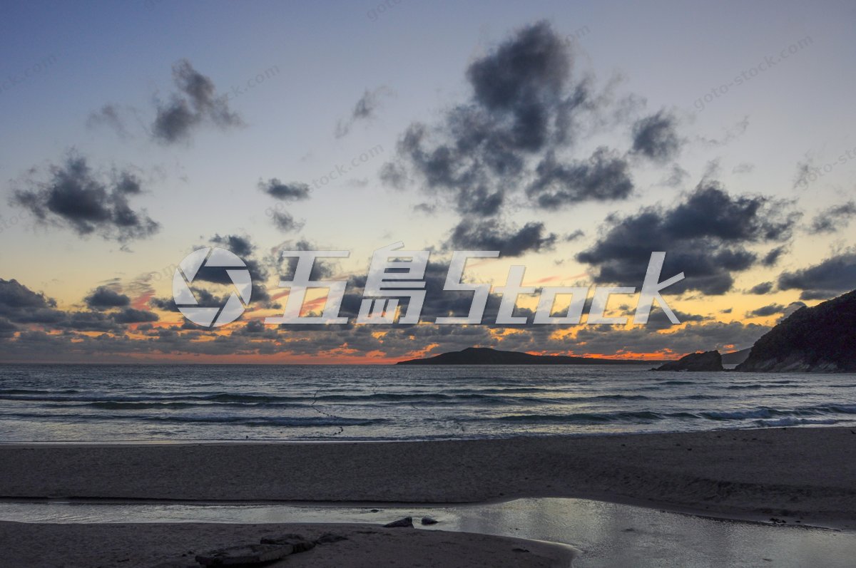 五島列島 福江島の夕焼け：海と空が織りなす幻想美