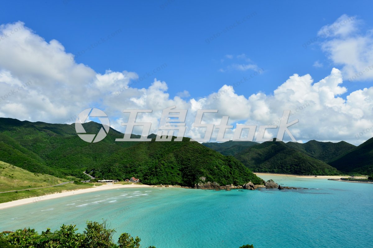 夏空と青い海が広がる高浜海水浴場｜五島列島・福江島